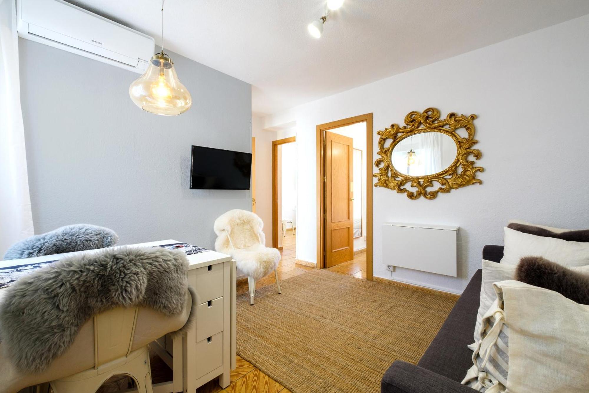 My City Home- Cozy Apartment At Aravaca Madrid Bagian luar foto
