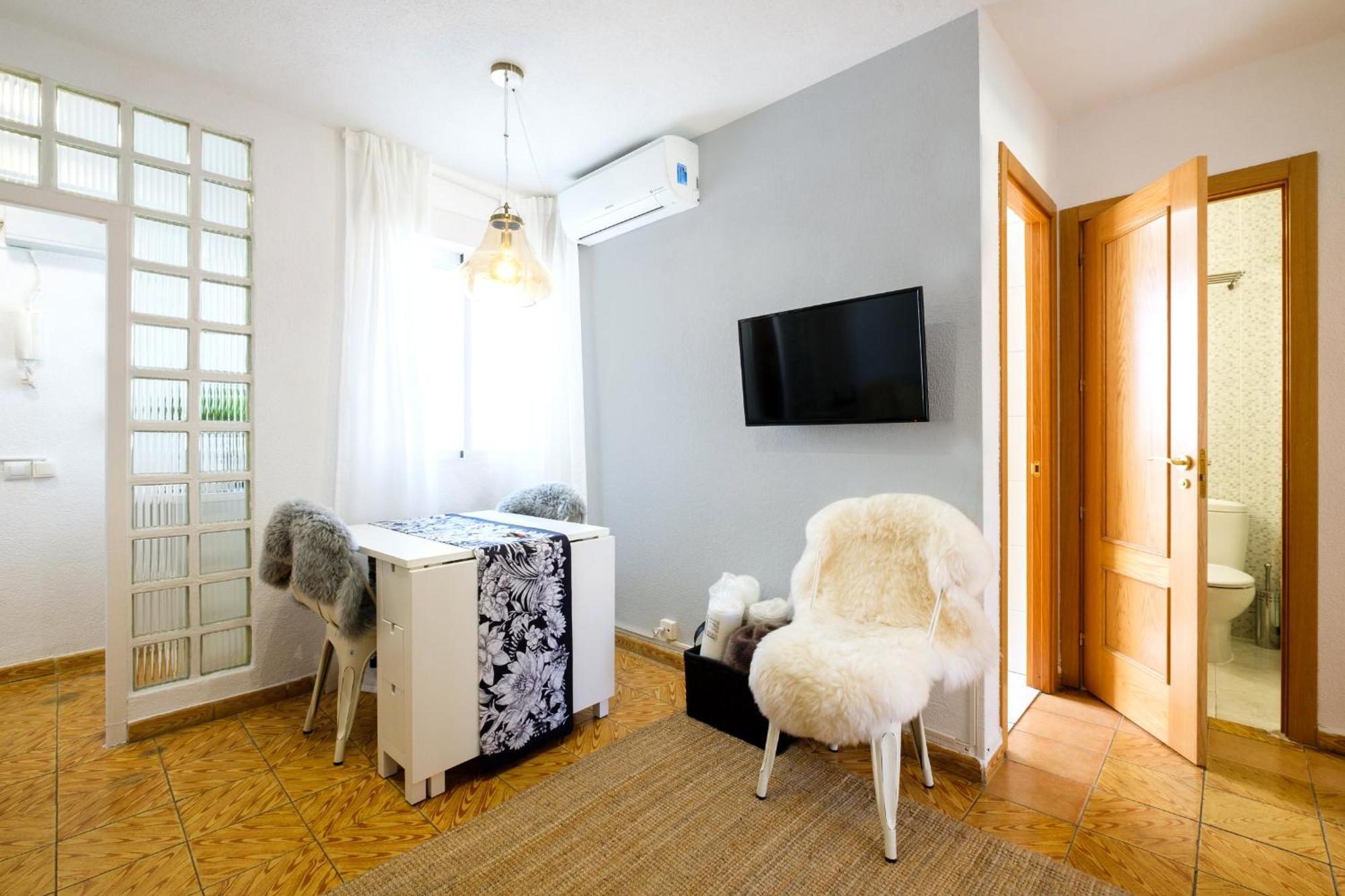 My City Home- Cozy Apartment At Aravaca Madrid Bagian luar foto